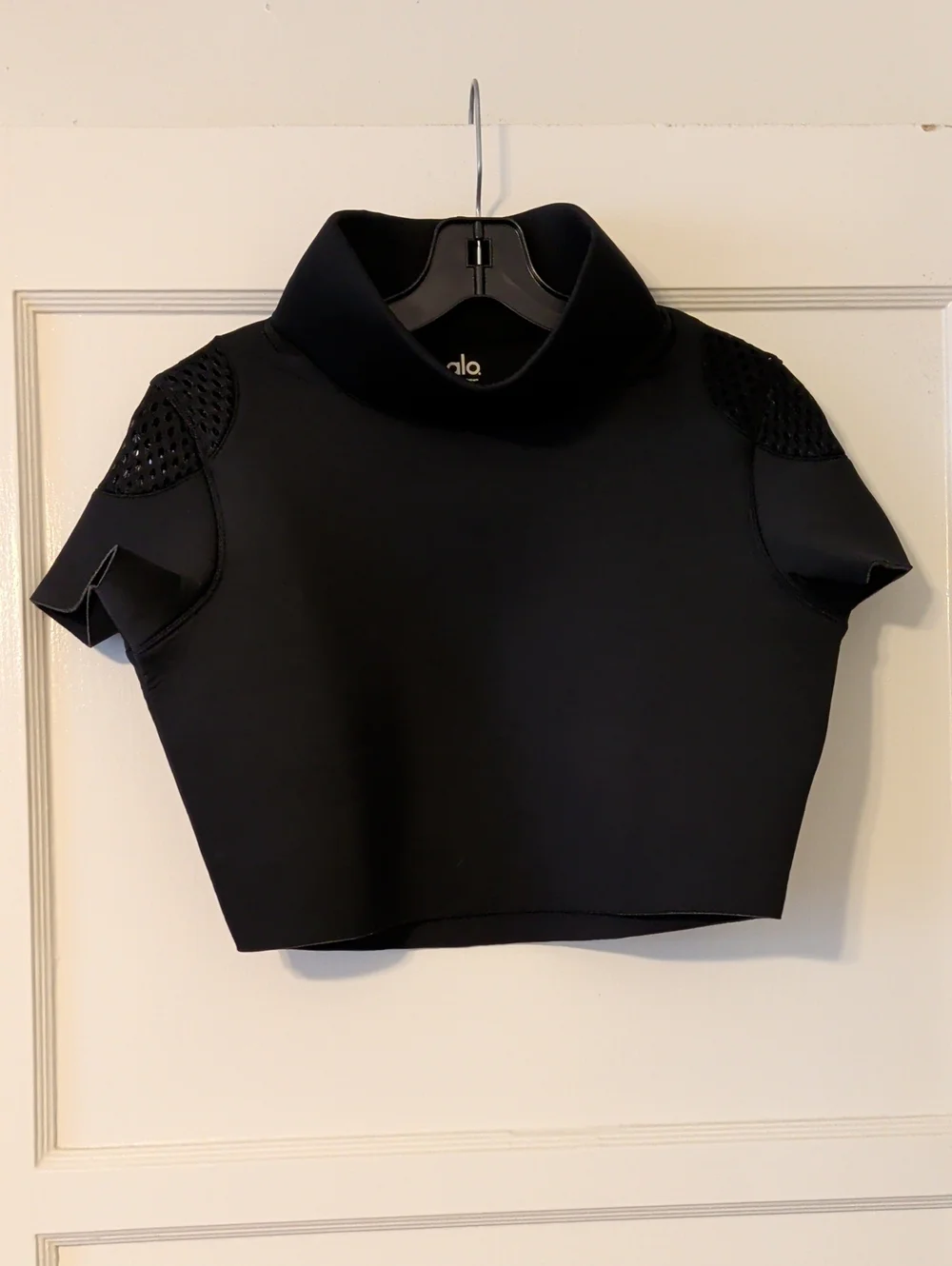 ALO Yoga Black In Shape Short Sleeve Scuba Cowel Neck Crop Top Size XS